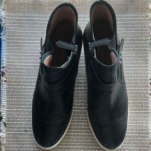 Paolo Black Leather Footwear